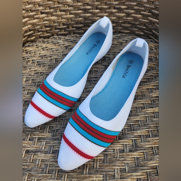 BRIEFOLA pointed toe flats - Picture 2 of 5